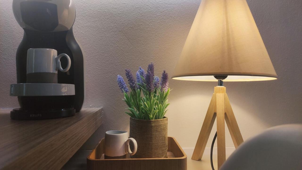 Feel Good Vibes - Apt Suite Athena Bagian luar foto